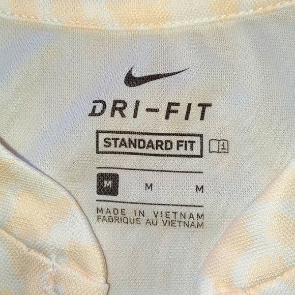 NIKE golf or pickelball shirt - Picture 5 of 5